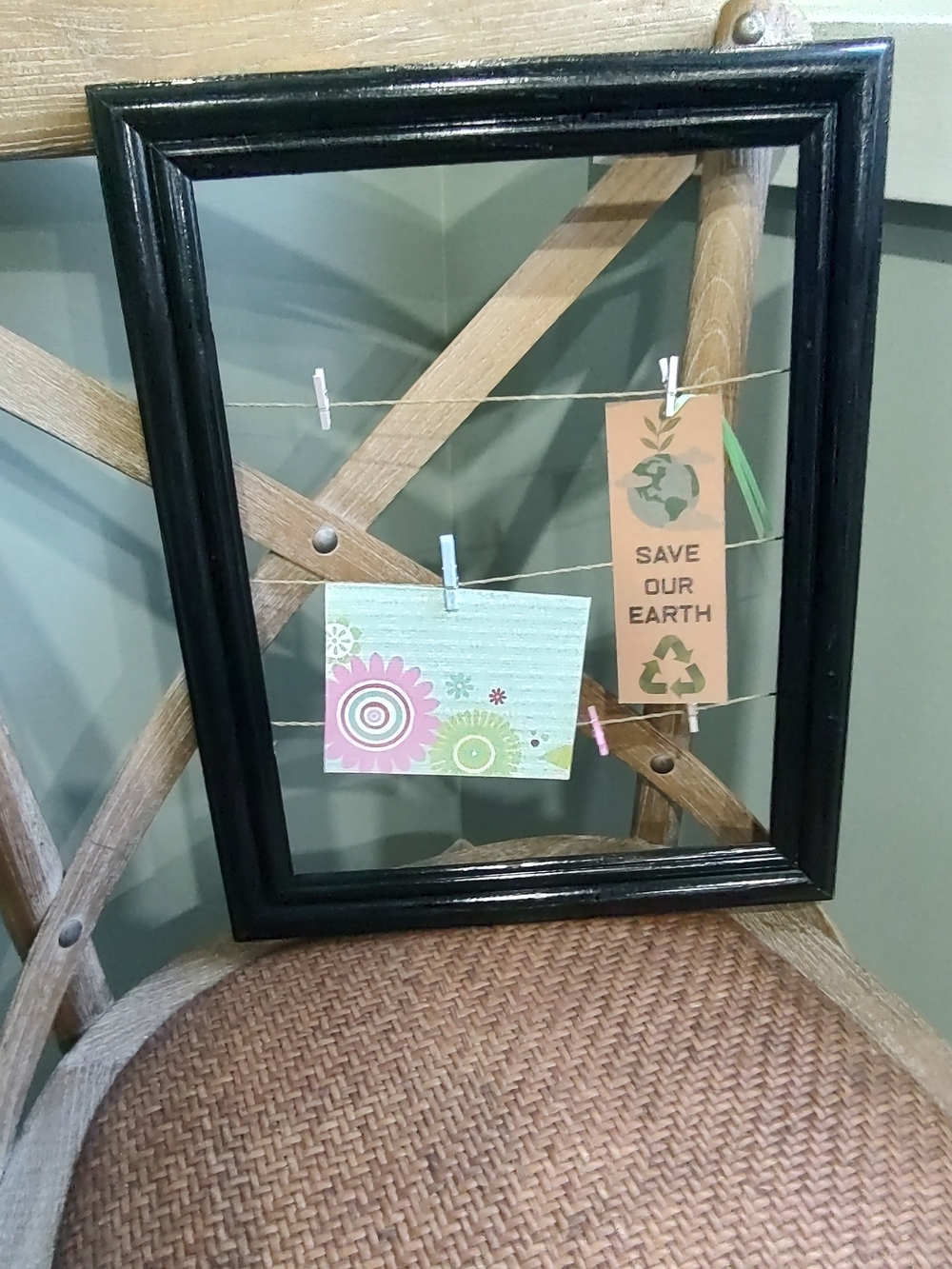 Black Decorative Notes & Pictures Holder Frame